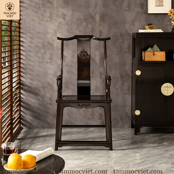 Ghế tai quan gù gỗ trắc